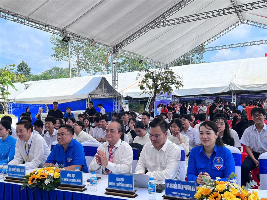 z7093627445012 c31bd2724d9f283db84799e578340159 1024 08102025120448