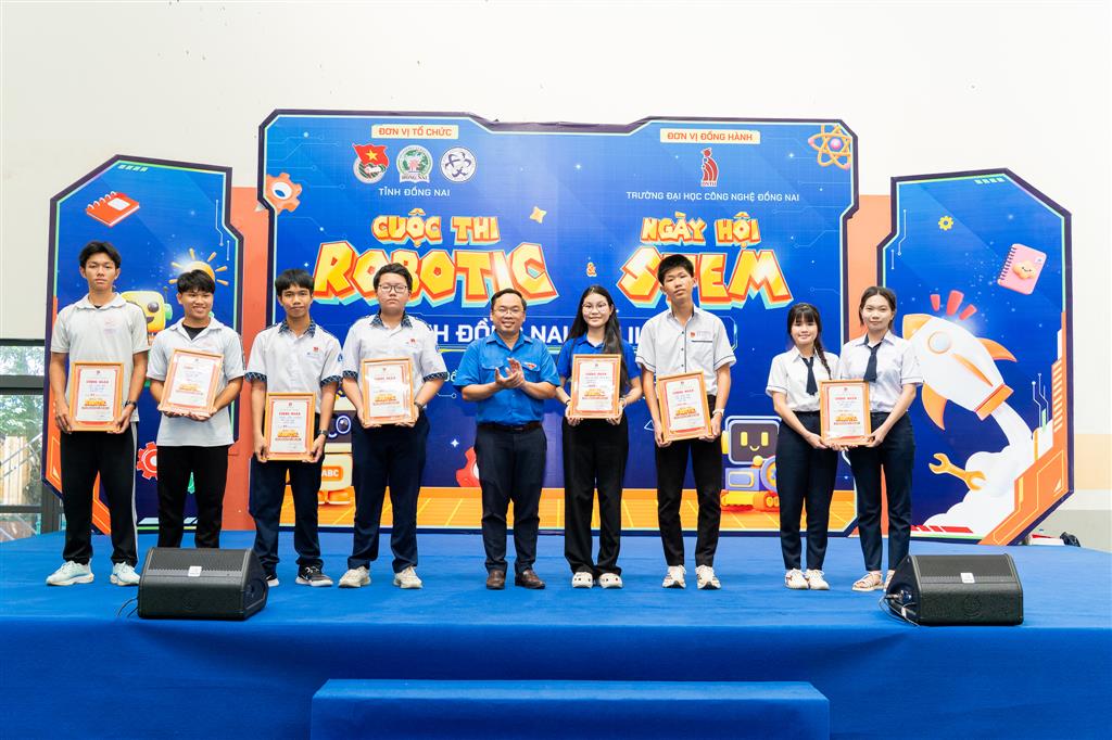 MASKING (214 of 226) 1024 18122025162832