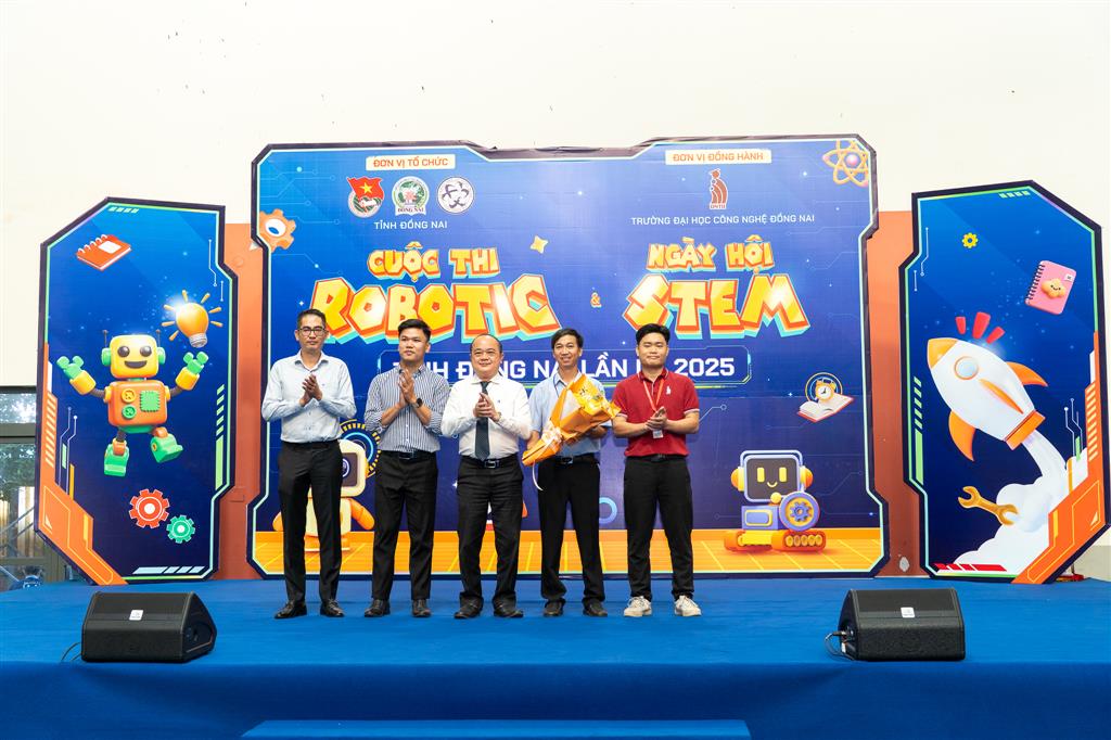 MASKING (41 of 226) 1024 18122025162832